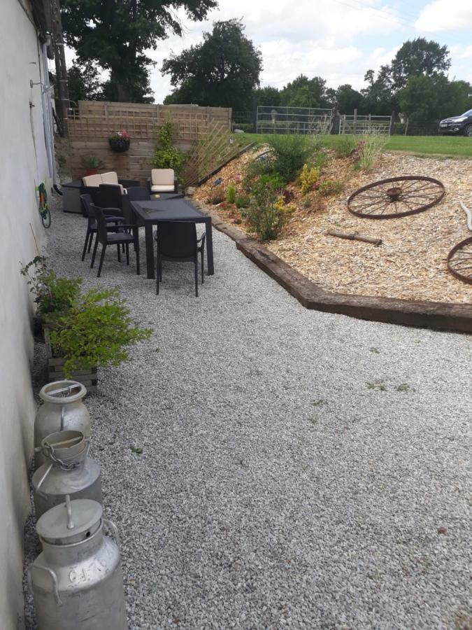 Le Jarrier Chambre D'Hote - B&B Saint-Georges-le-Gaultier Exterior foto
